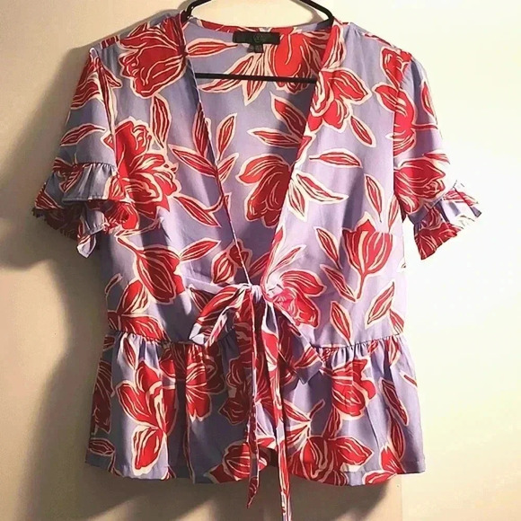 MISSGUIDED-BABY BLUE BLOUSE WITH‎ RED FLOWERS - Picture 2 of 4